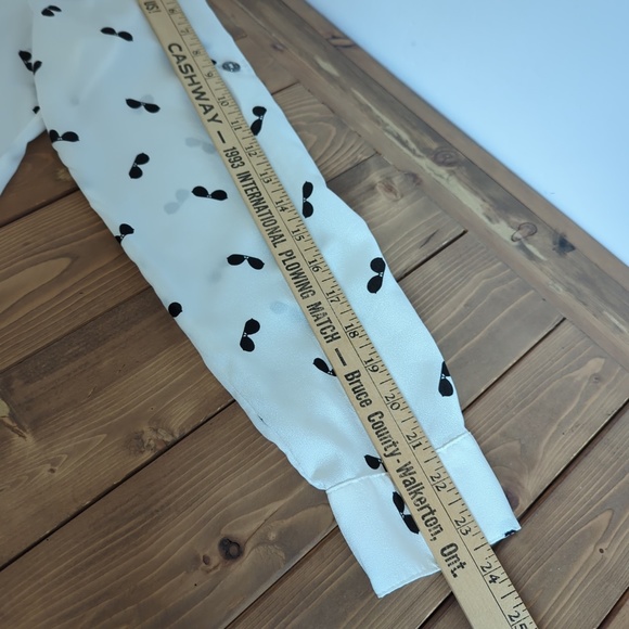 KARL LAGERFELD PARIS Women's Sunglasses Print Blouse - Picture 10 of 12